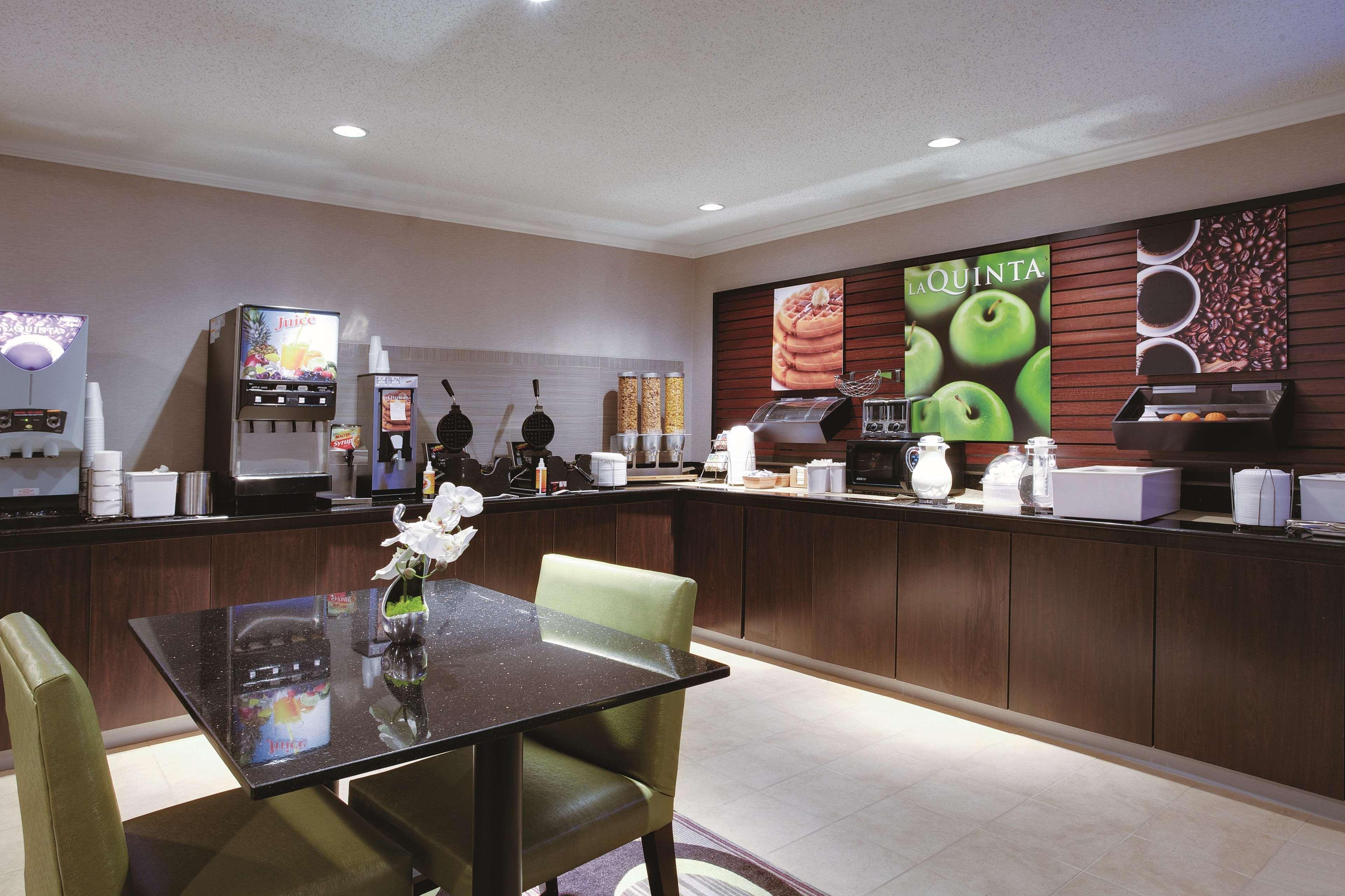 La Quinta By Wyndham Harrisburg Airport Hershey Dış mekan fotoğraf