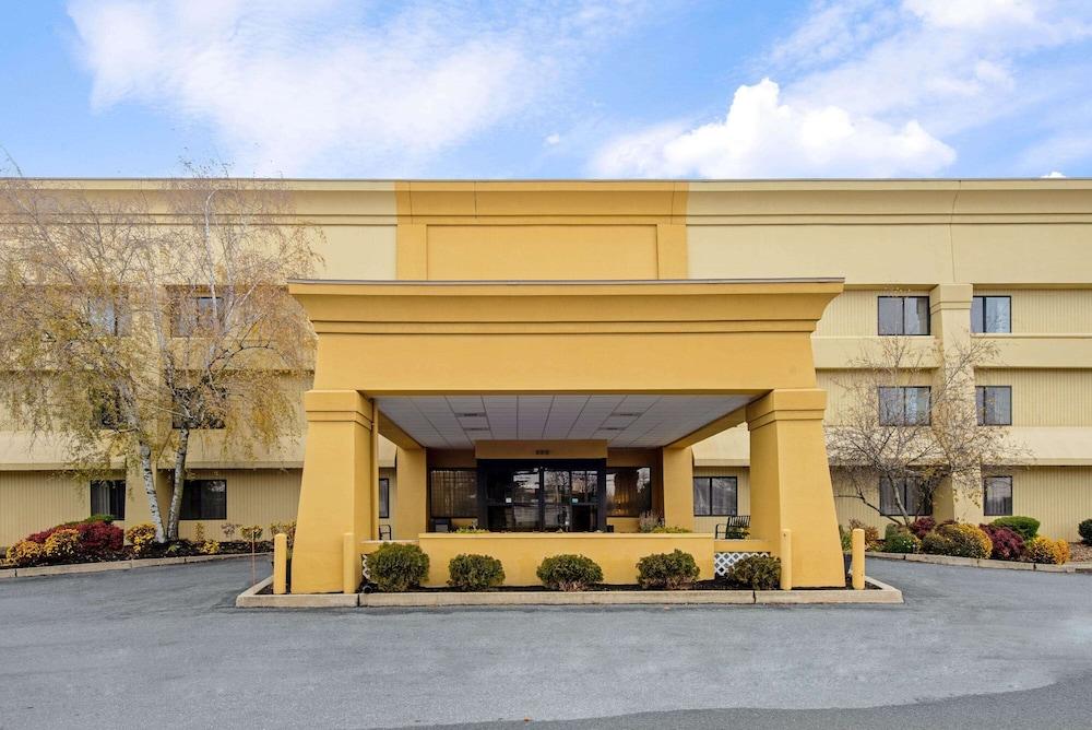 La Quinta By Wyndham Harrisburg Airport Hershey Dış mekan fotoğraf