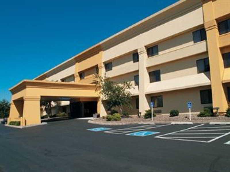 La Quinta By Wyndham Harrisburg Airport Hershey Dış mekan fotoğraf